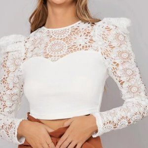 Women's cropped laced puff shoulder  sz XL NEW